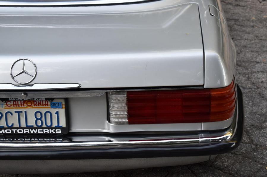 Детали экстерьера Mercedes-Benz 280 SLC (C107) 1980 года  (EU) (фото 41 из 102)